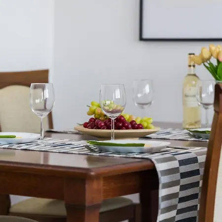 Poznanski Apartament By Renters *